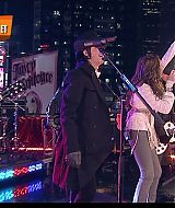 2008-DickClarkRockinNYEPerformance-013.jpg