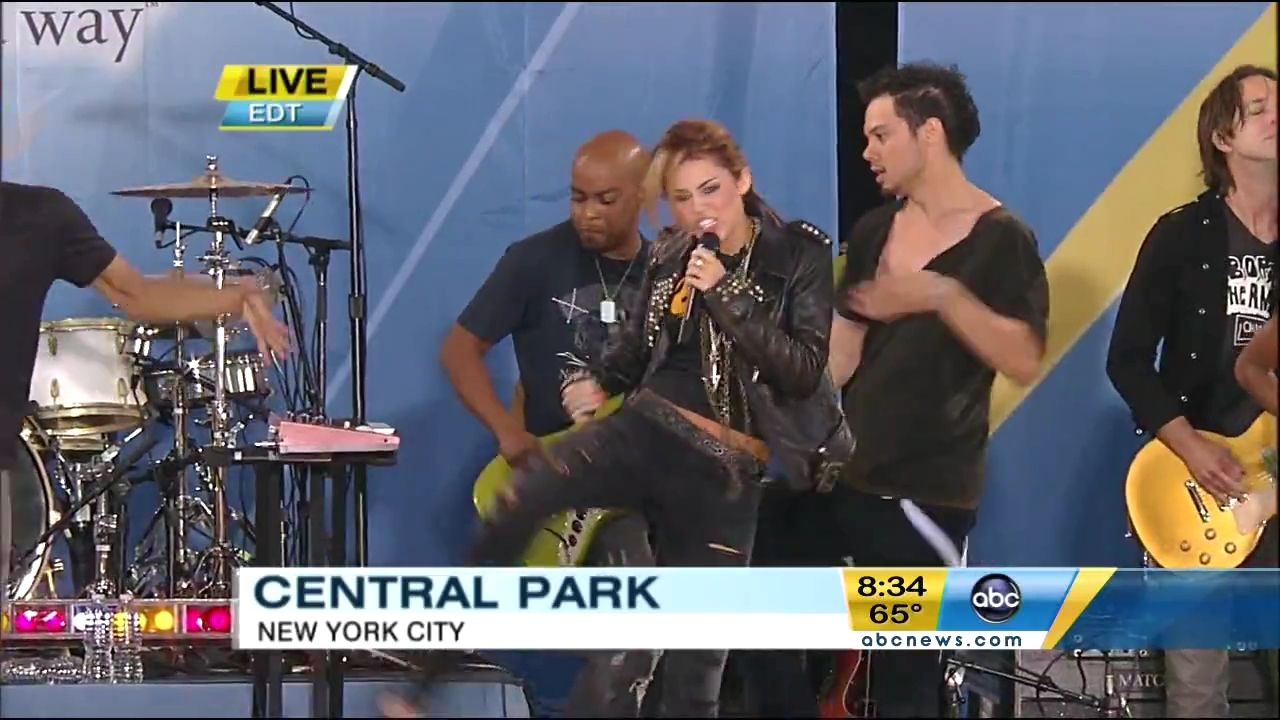 06-18-2010-GoodMorningAmerica-348.jpg