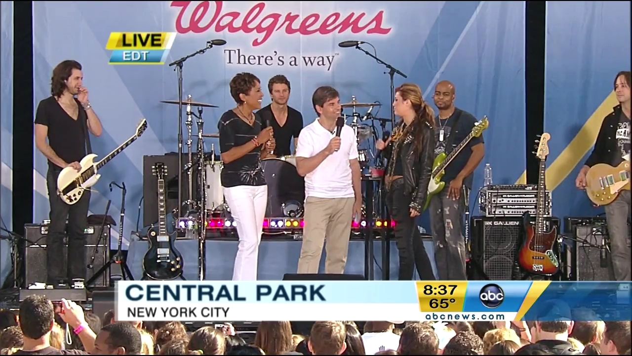 06-18-2010-GoodMorningAmerica-479.jpg