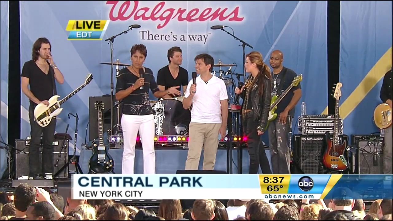 06-18-2010-GoodMorningAmerica-481.jpg