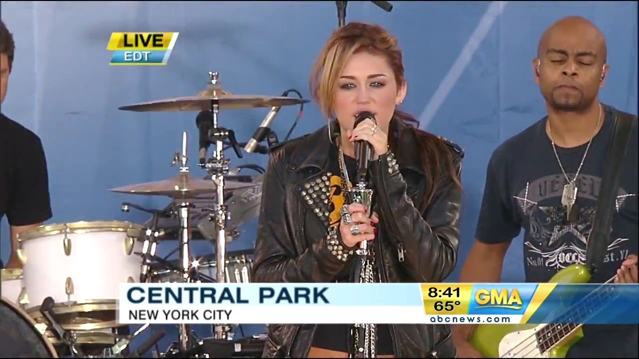 06-18-2010-GoodMorningAmerica-484.jpg