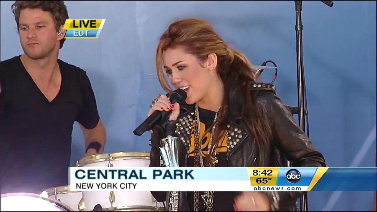 06-18-2010-GoodMorningAmerica-553.jpg