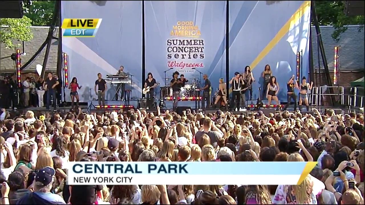 06-18-2010-GoodMorningAmerica-700.jpg