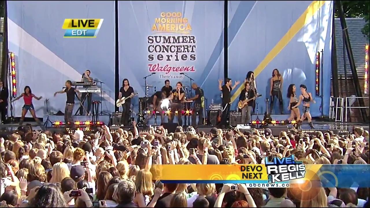 06-18-2010-GoodMorningAmerica-709.jpg