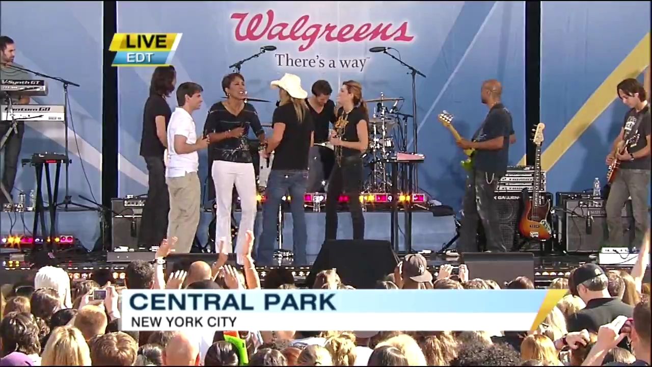 06-18-2010-GoodMorningAmerica-840.jpg