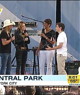 06-18-2010-GoodMorningAmerica-025.jpg