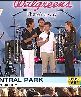 06-18-2010-GoodMorningAmerica-400.jpg