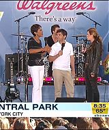 06-18-2010-GoodMorningAmerica-405.jpg