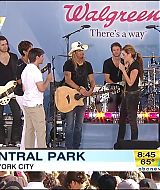 06-18-2010-GoodMorningAmerica-638.jpg