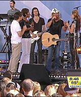 06-18-2010-GoodMorningAmerica-688.jpg