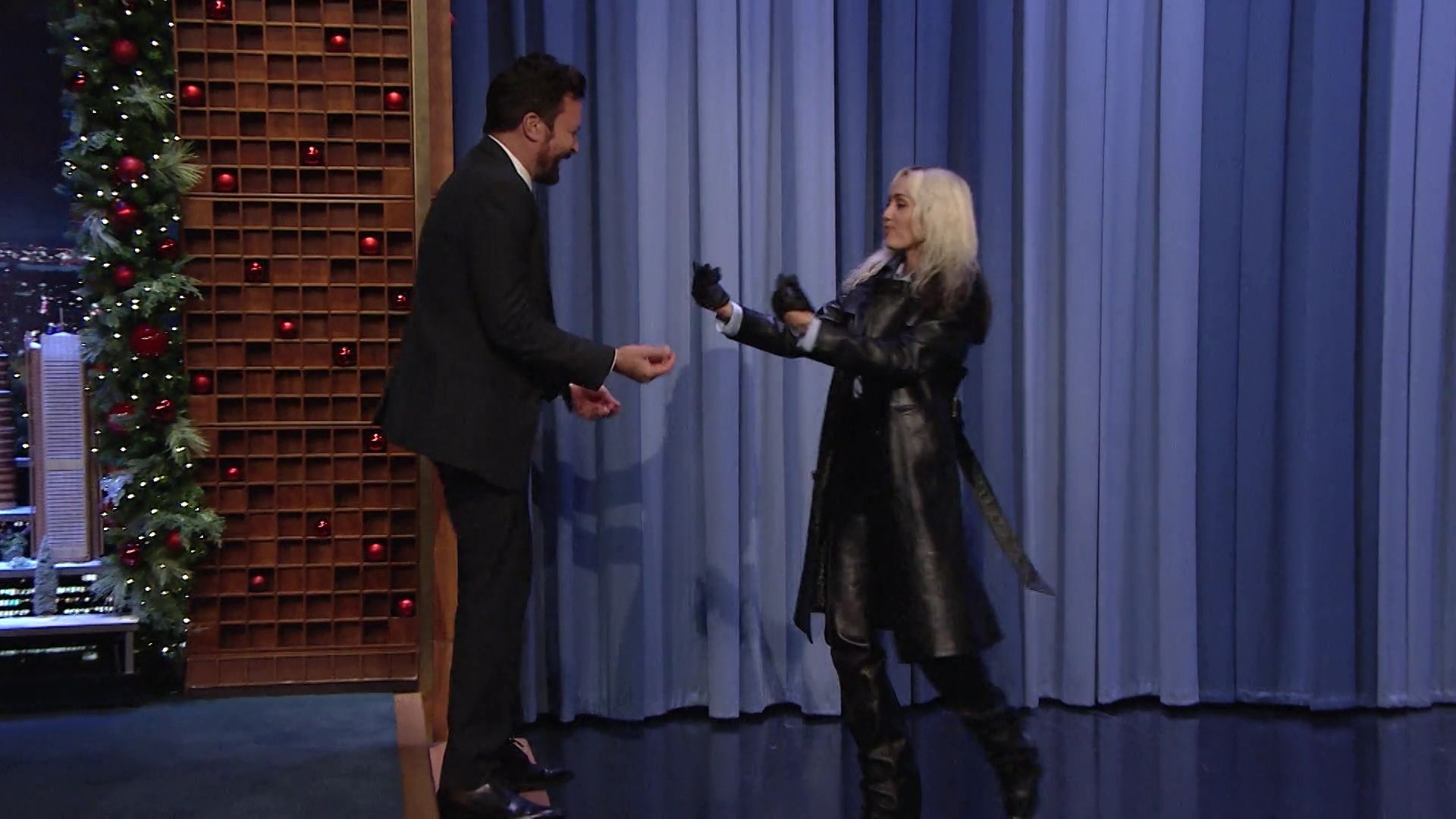 12-09-2022-TonightShowStarringJimmyFallon-022.jpg