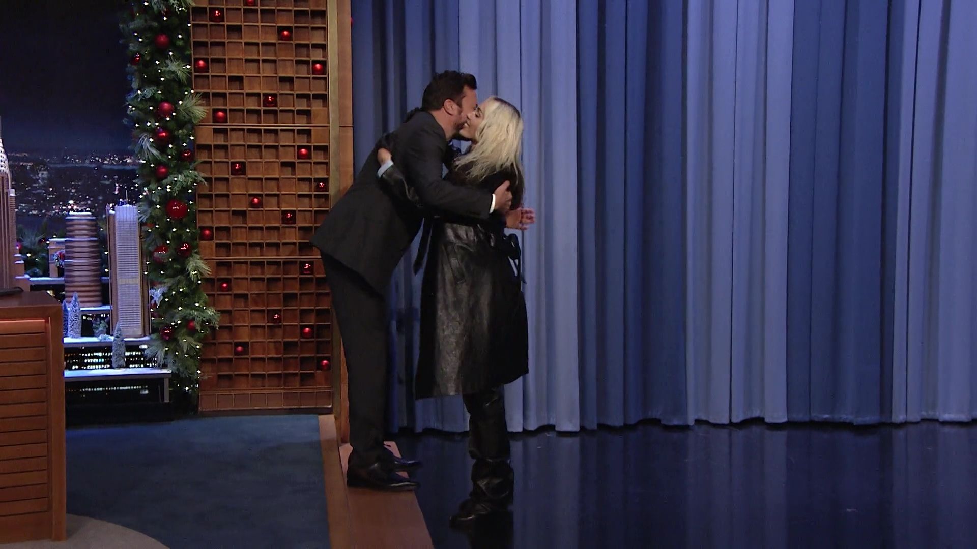 12-09-2022-TonightShowStarringJimmyFallon-023.jpg