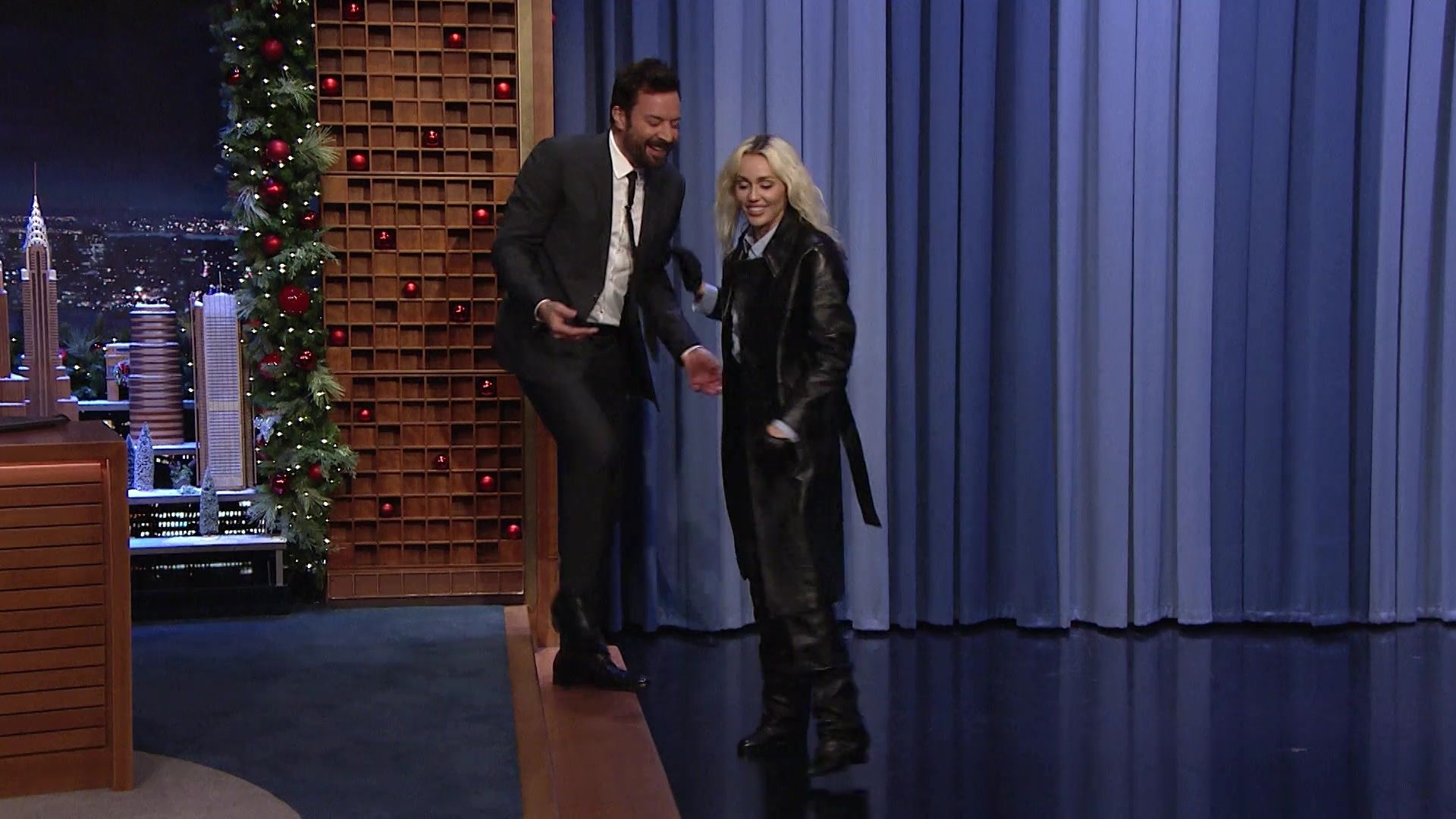 12-09-2022-TonightShowStarringJimmyFallon-025.jpg