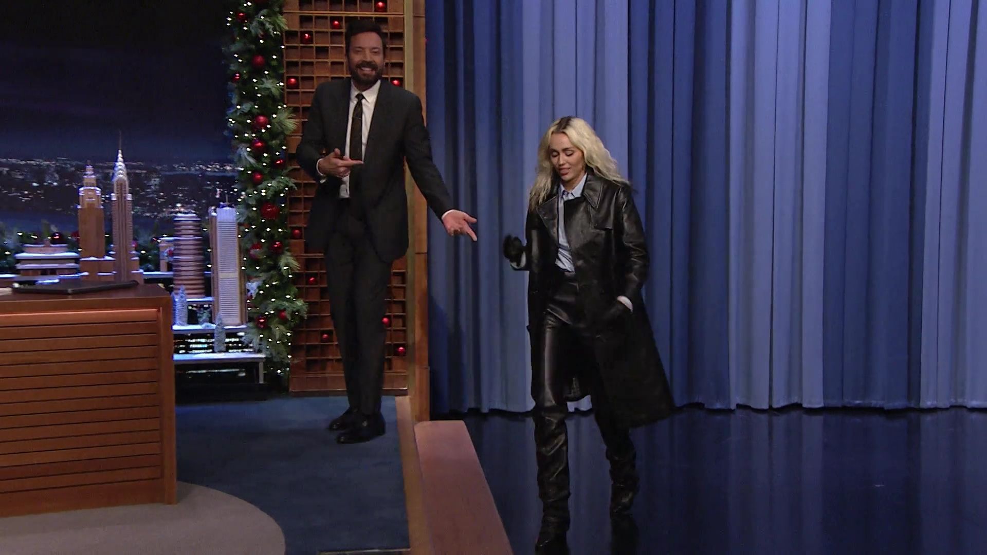 12-09-2022-TonightShowStarringJimmyFallon-026.jpg