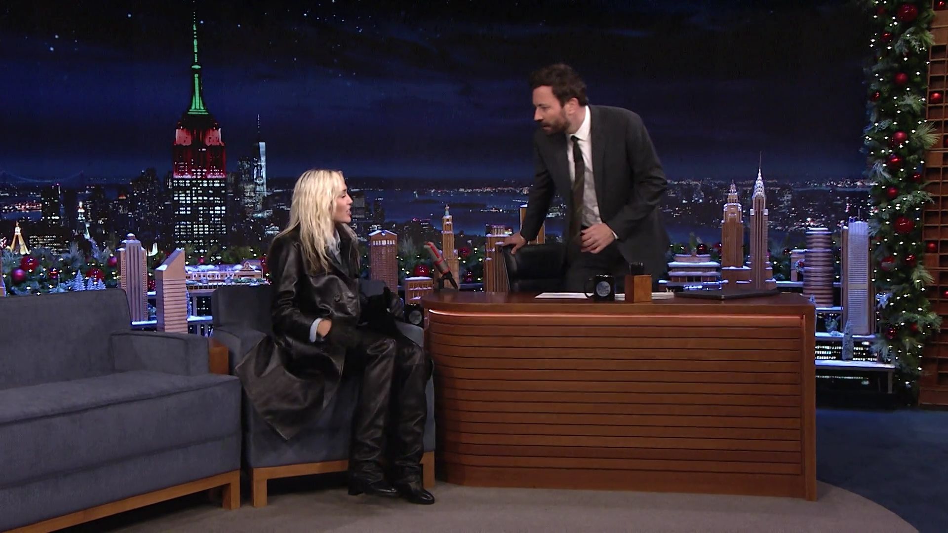 12-09-2022-TonightShowStarringJimmyFallon-052.jpg