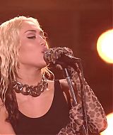 MileyNYE_Performance-ILoveRockNRoll-037.jpg