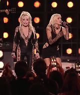 MileyNYE_Performance-ILoveRockNRoll-062.jpg