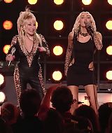 MileyNYE_Performance-ILoveRockNRoll-089.jpg