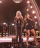 MileyNYE_Performance-ILoveRockNRoll-094.jpg