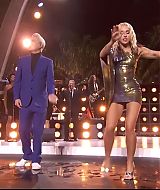 MileyNYE_Performance-LetsDance-034.jpg