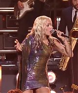 MileyNYE_Performance-LetsDance-044.jpg