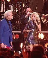 MileyNYE_Performance-LetsDance-059.jpg