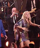 MileyNYE_Performance-LetsDance-090.jpg