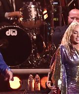 MileyNYE_Performance-LetsDance-098.jpg