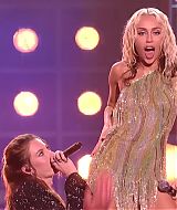 MileyNYE_Performance-MidnightSky-099.jpg