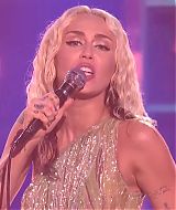 MileyNYE_Performance-MidnightSky-148.jpg