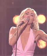 MileyNYE_Performance-PartyintheUSA-071.jpg