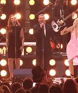 MileyNYE_Performance-PartyintheUSA-099.jpg