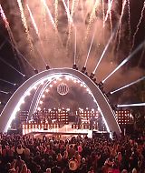 MileyNYE_Performance-PartyintheUSA-150.jpg