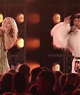 MileyNYE_Performance-PartyintheStreets-088.jpg