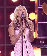 MileyNYE_Performance-StarsAreBlind-025.jpg