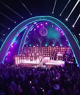 MileyNYE_Performance-StarsAreBlind-056.jpg