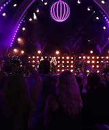 MileyNYE_Performance-WreckingBall_IWillAlwaysLoveYou-203.jpg