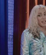 MileyNYE_Skit-MileysMakeover-308.jpg