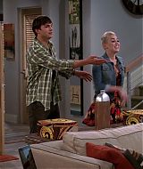 TwoAndHalfMen-S10E04-028.jpg