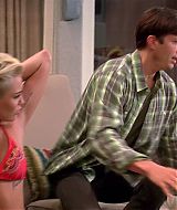 TwoAndHalfMen-S10E04-130.jpg