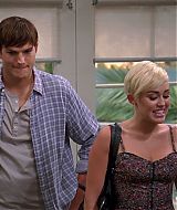 TwoAndHalfMen-S10E04-147.jpg