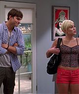 TwoAndHalfMen-S10E04-151.jpg