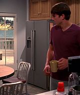 TwoAndHalfMen-S10E07-175.jpg