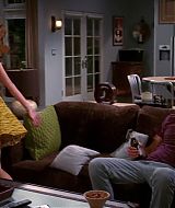 TwoAndHalfMen-S10E07-241.jpg